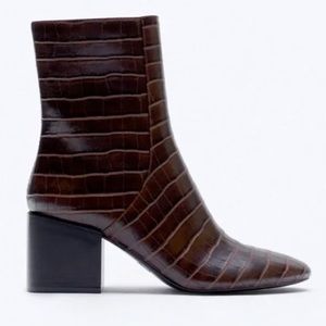 Zara NWT Brown Embossed Animal Print Ankle Boots